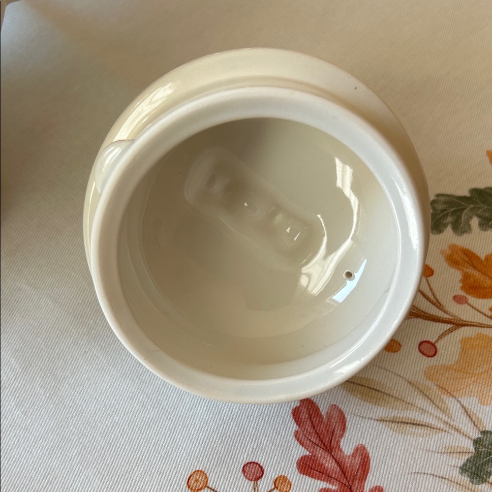 Elegant White Ceramic Teapot - Picture 4 of 7